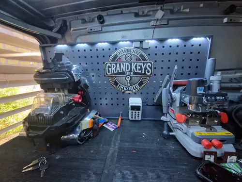 Mobile auto locksmith tools and equipment